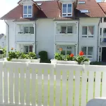 Appartementhaus Binzer Sterne Haus 1 *