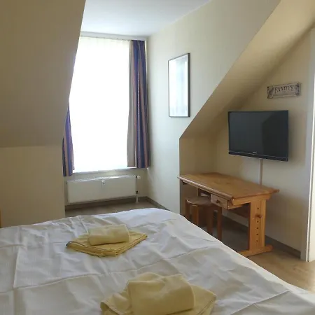 Appartementhaus Binzer Sterne Haus 1 *