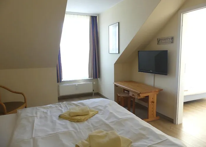 Appartementhaus Binzer Sterne Haus 1 *